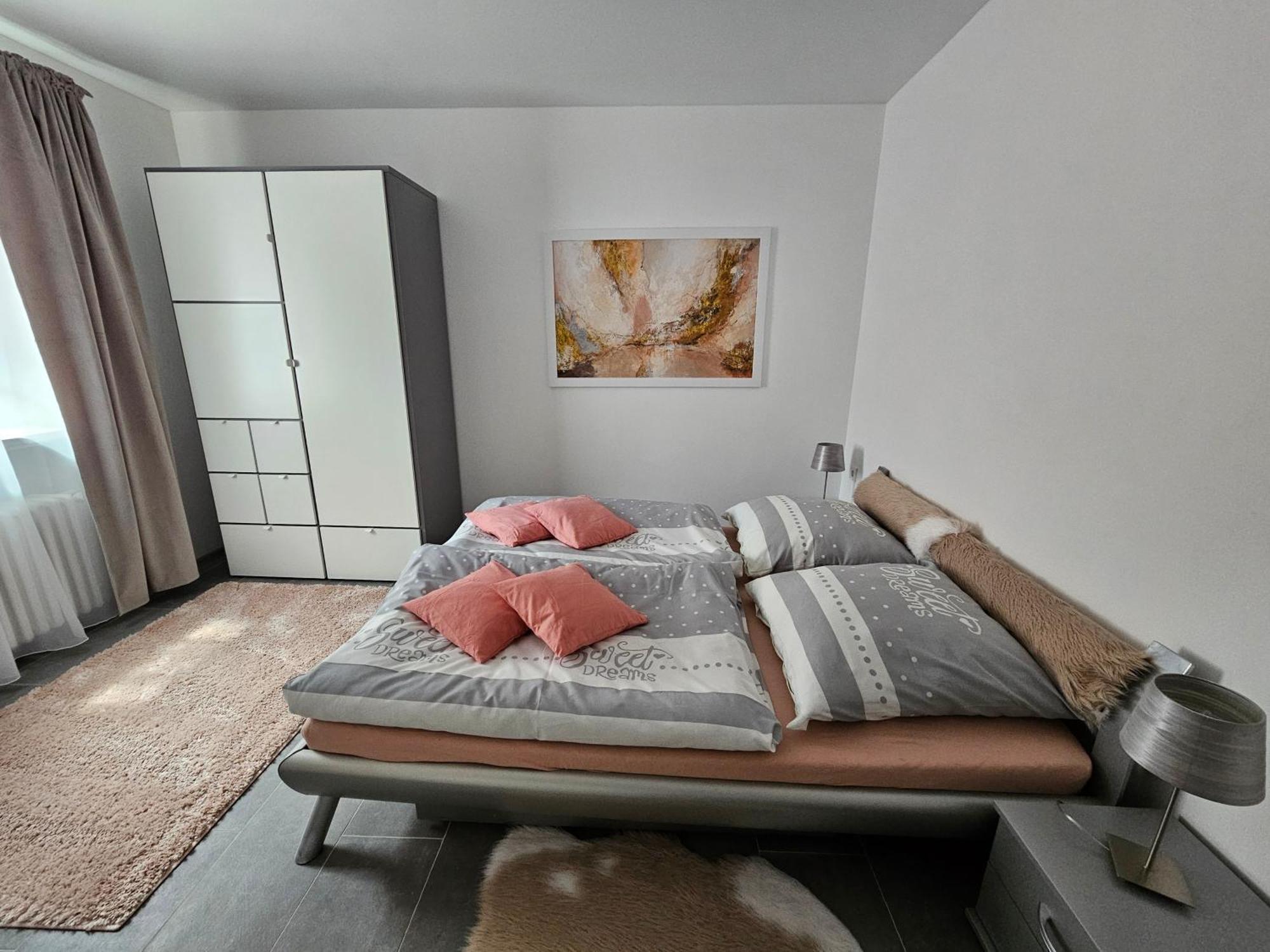 Warburg, Fewo "Sweet Home" 2,5 Zi- Eg-Separater Eingang - Parkplatz - Terasse- Komfortabel,Renoviert מראה חיצוני תמונה