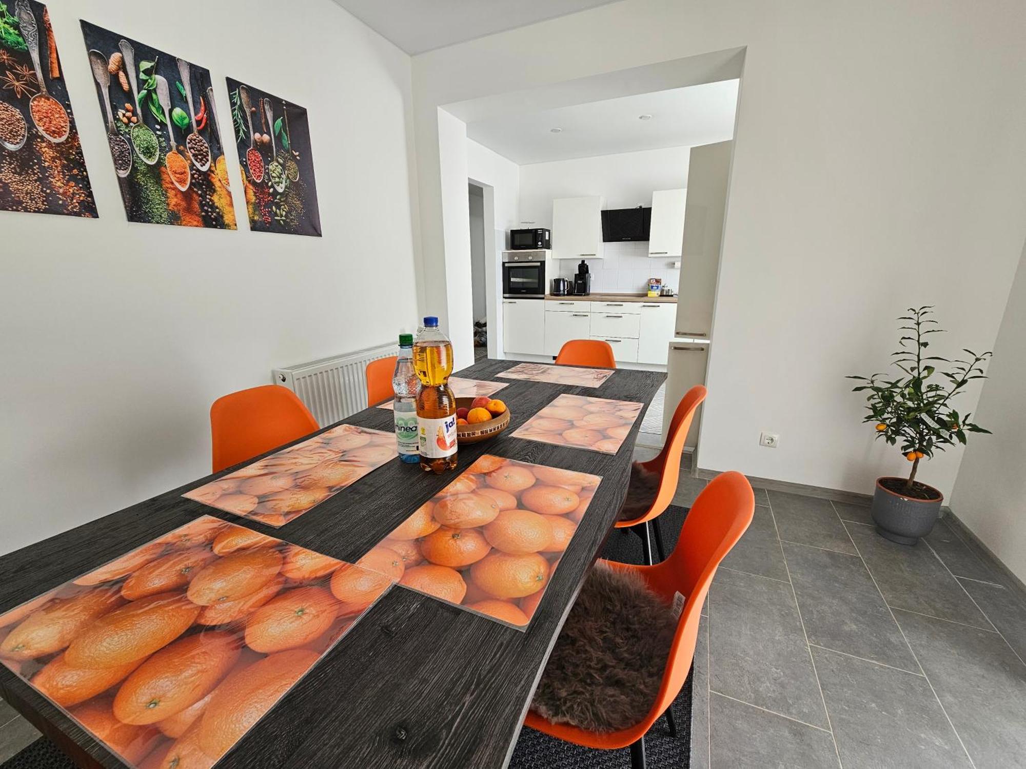 Warburg, Fewo "Sweet Home" 2,5 Zi- Eg-Separater Eingang - Parkplatz - Terasse- Komfortabel,Renoviert מראה חיצוני תמונה