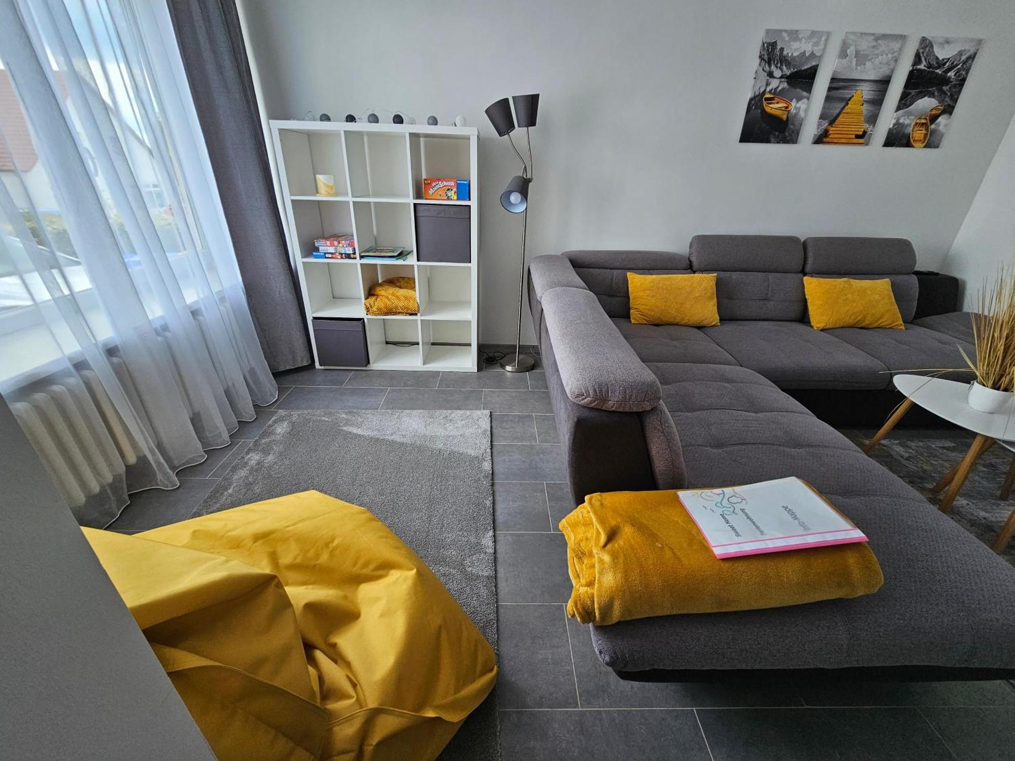 Warburg, Fewo "Sweet Home" 2,5 Zi- Eg-Separater Eingang - Parkplatz - Terasse- Komfortabel,Renoviert מראה חיצוני תמונה